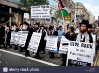 orthodox-jewish-anti-israeli-zionism-demonstration-in-london-jews-C6A4N3.jpg