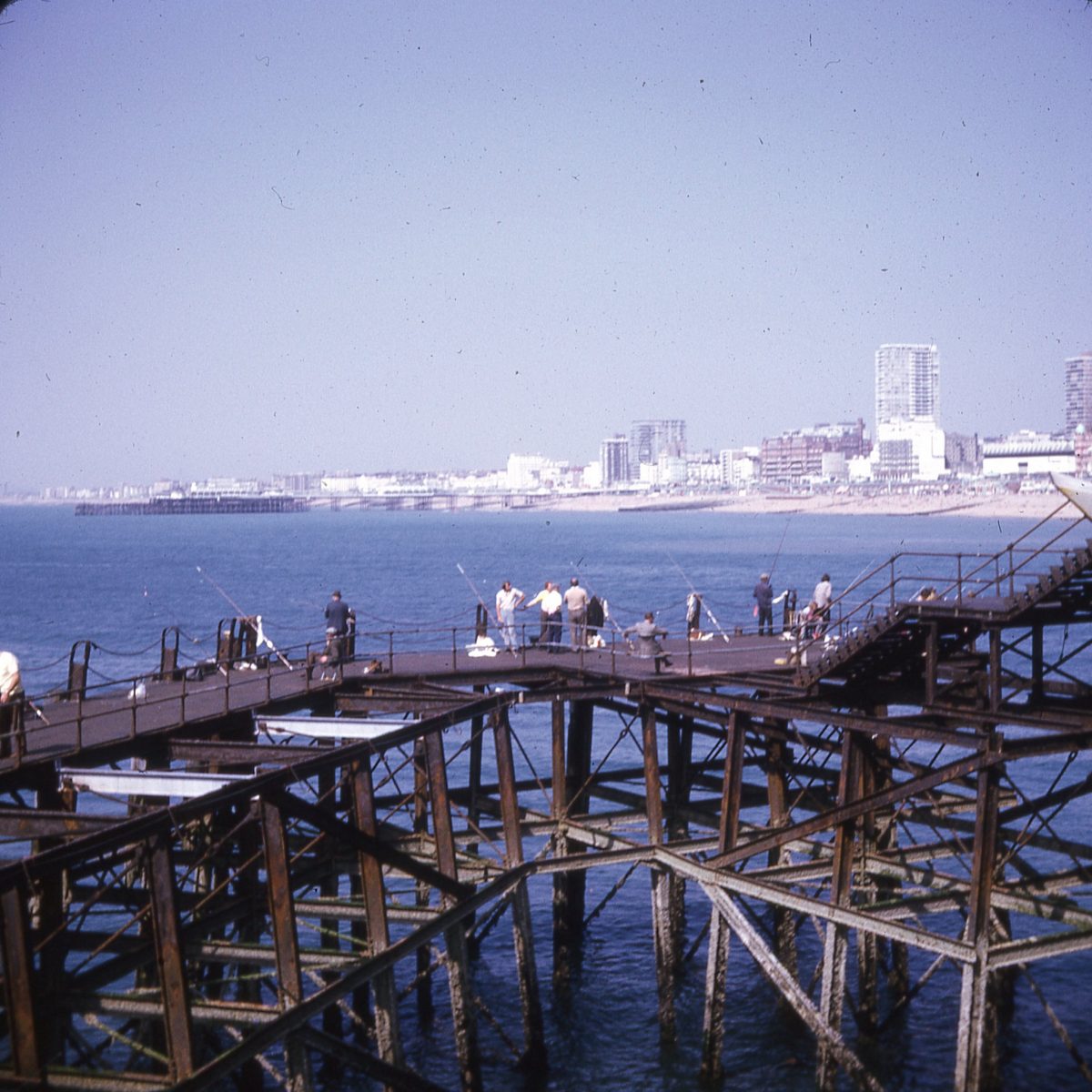 Brighton-Pier-1973.-Old-family-slide-b-1200x1200.jpg