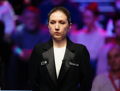 snooker-referee-tatiana-woollaston-day-953921777_510fea.jpg