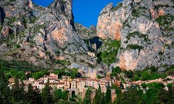 moustier-saint-marie-village-provence-camping-verdon-international-ciela-village.jpg