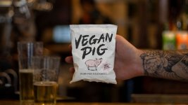 Vegan-Pig-s-meat-free-pork-scratchings-to-target-the-on-trade_wrbm_large.jpg