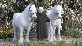 skynews-queen-elizabeth-windsor_5745372.jpg