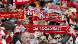 liverpool-fans-scarf-upside-down-newcastle-united-nufc-800x450.jpg