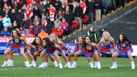 crystalpalacecheerleaders_576x324.jpg