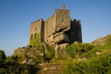 Carn Brea Castle.jpg