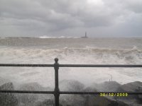 colour-photograph-of-a-grey-day-sunderland-pier-1336813023_b.jpg