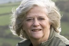 Ann Widdecombe (M).jpg