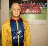 crystal_palace_football_kit_mannequin_1.jpg