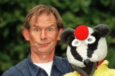Andy-Cunningham-and-his-co-star-from-the-BBC-programme-Bodger-and-Badger-2199219.jpg