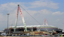Juventus_stadium_2011.jpg