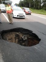 pothole.jpg