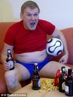 238CFA6E00000578-2851878-Sport_on_TV_is_another_dieting_disaster_especially_for_men-47_141710578.jpg