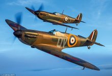 345E56DF00000578-3598540-Shine_Spitfire_N3200_front_the_oldest_Spitfire_still_flying_and_-a-81_1.jpg