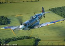 345E659700000578-3598540-Beauty_Mk_Vb_Spitfire_EP120_powered_by_a_Rolls_Royce_Merlin_The_-a-80_1.jpg