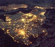 Night-lights-in-Britain-Image-Paolo-NespoliESA.jpg