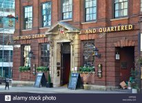 the-hung-drawn-and-quartered-pub-city-of-london-england-uk-EFPG22.jpg