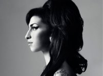 Amy_Winehouse_tribute_concert.jpg