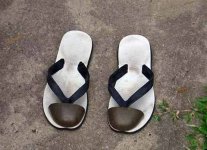 saw_999-safety-footwear-steel-capped-flip-flop.jpg