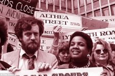 2C65E9F200000578-3237591-Lovers_Jeremy_Corbyn_and_Diane_Abbott_pictured_in_London_at_the_-a-41_1.jpg