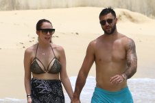 PAY-EXCLUSIVE-Charlie-Austin-and-wife-are-pictured-on-the-beach-in-Barbados.jpg