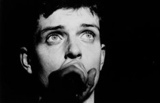 iancurtis170913w.jpg