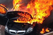 Vauxhall-Zafira-on-Fire.jpg