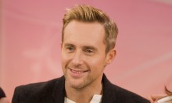 ian-h-watkins-t.jpg