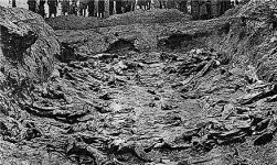 440px-Katyn_massacre_1.jpg