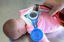 Baby-Flask-drinking-in-public-is-fun__880.jpg