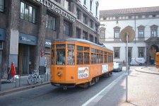 Milano_tram_1596_piazza_Fontana.jpg