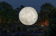 Queens Park Moon NSC.JPG