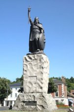 King_Alfred_Statue_350wDSCF6542.jpg