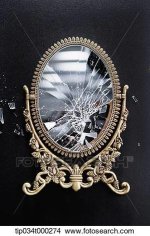 a-broken-mirror-picture__tip034t000274.jpg